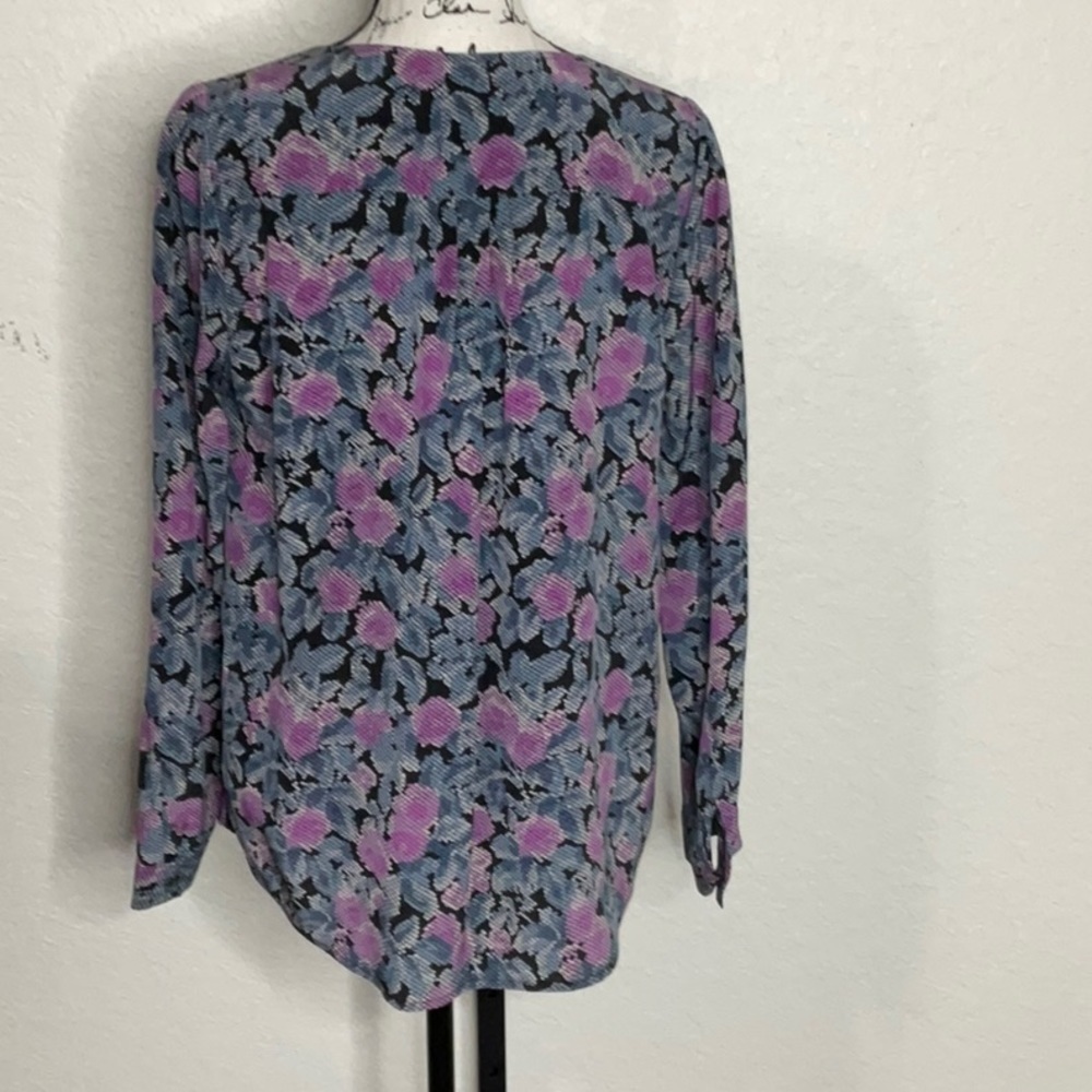 542- Joie NWOT Blue & Purple Zahira Floral Silk Top, Size Medium - Picture 3 of 6